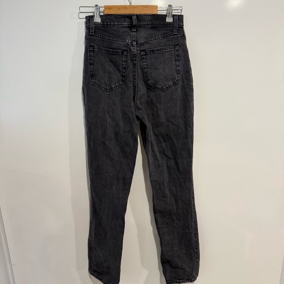 Abercrombie & Fitch Curve Love Ultra High Rise 90s Straight Jean - Picture 5 of 9